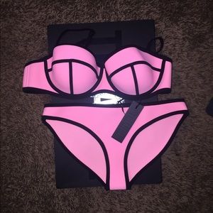 Triangl bathing suit XL top & MEDIUM bottoms